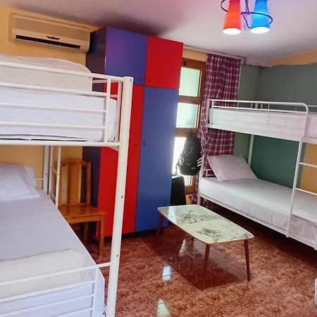 Hostel Nomad Tirana